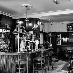The Ship *** Londra